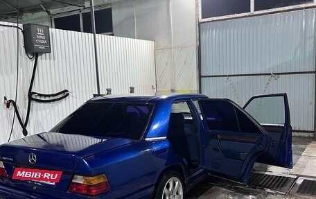 Mercedes-Benz W124, 1990 год, 300 000 рублей, 2 фотография