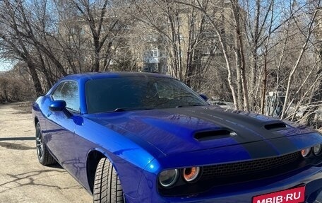 Dodge Challenger III рестайлинг 2, 2021 год, 4 950 000 рублей, 1 фотография