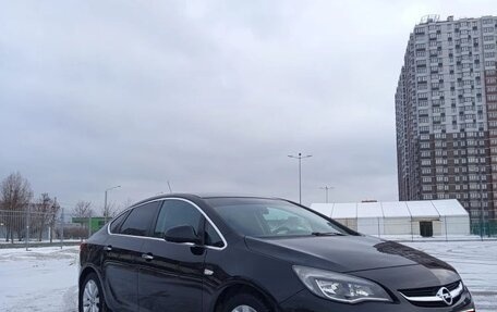 Opel Astra J, 2013 год, 950 000 рублей, 1 фотография