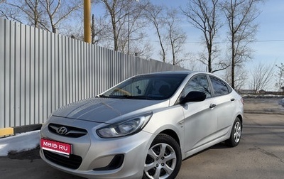 Hyundai Solaris II рестайлинг, 2013 год, 950 000 рублей, 1 фотография