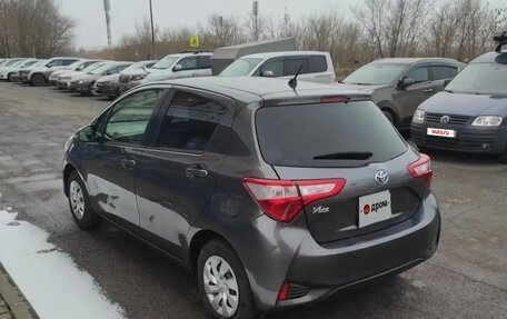 Toyota Vitz, 2018 год, 890 000 рублей, 6 фотография