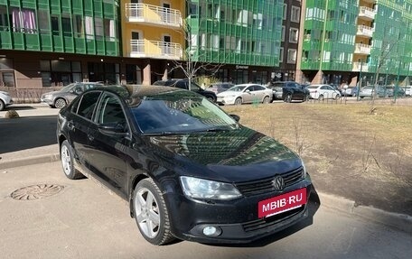 Volkswagen Jetta VI, 2011 год, 800 000 рублей, 2 фотография