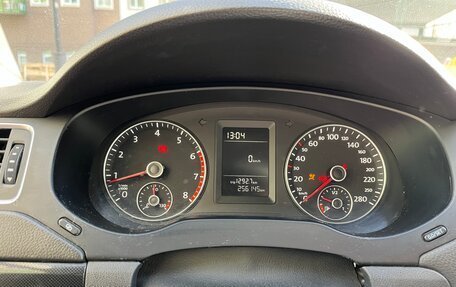 Volkswagen Jetta VI, 2011 год, 800 000 рублей, 13 фотография