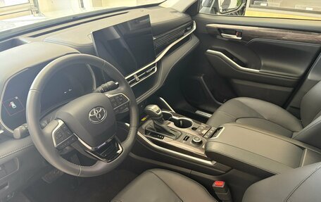 Toyota Highlander, 2025 год, 5 850 000 рублей, 6 фотография