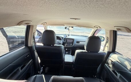 Mitsubishi Outlander III рестайлинг 3, 2012 год, 1 400 000 рублей, 8 фотография