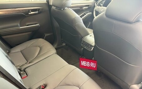 Toyota Highlander, 2025 год, 5 850 000 рублей, 14 фотография