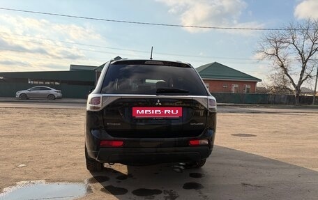 Mitsubishi Outlander III рестайлинг 3, 2012 год, 1 400 000 рублей, 6 фотография