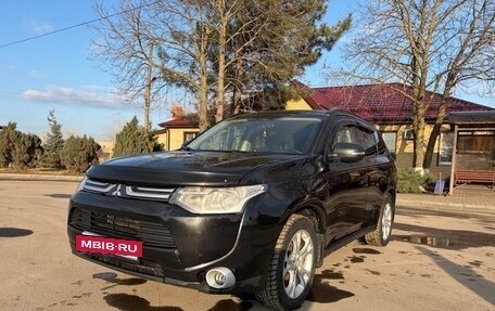 Mitsubishi Outlander III рестайлинг 3, 2012 год, 1 400 000 рублей, 2 фотография