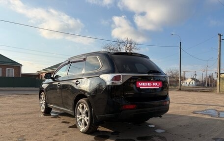 Mitsubishi Outlander III рестайлинг 3, 2012 год, 1 400 000 рублей, 5 фотография