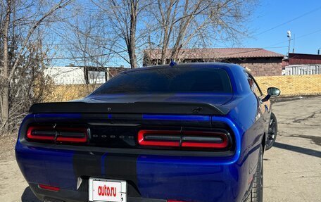 Dodge Challenger III рестайлинг 2, 2021 год, 4 950 000 рублей, 5 фотография