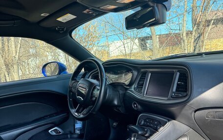 Dodge Challenger III рестайлинг 2, 2021 год, 4 950 000 рублей, 9 фотография