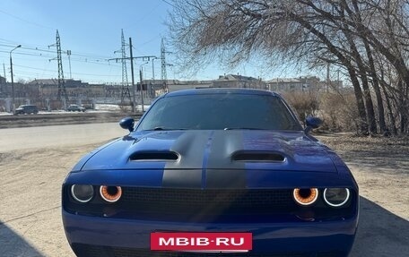 Dodge Challenger III рестайлинг 2, 2021 год, 4 950 000 рублей, 2 фотография