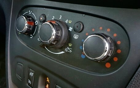 Renault Sandero II рестайлинг, 2017 год, 640 000 рублей, 5 фотография