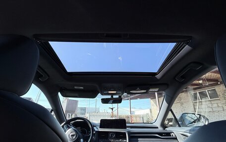 Lexus RX IV рестайлинг, 2019 год, 4 950 000 рублей, 10 фотография