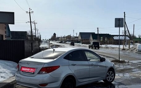 Hyundai Solaris II рестайлинг, 2013 год, 585 000 рублей, 3 фотография