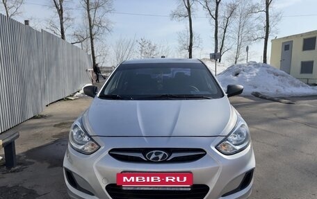 Hyundai Solaris II рестайлинг, 2013 год, 950 000 рублей, 6 фотография
