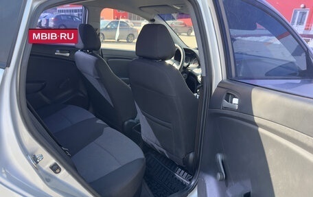 Hyundai Solaris II рестайлинг, 2013 год, 950 000 рублей, 12 фотография