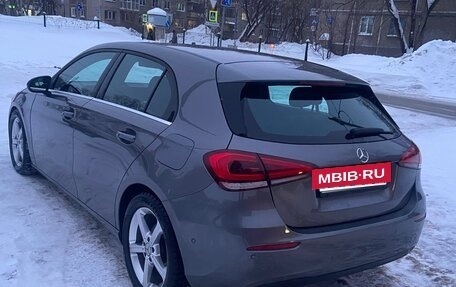 Mercedes-Benz A-Класс, 2019 год, 2 400 000 рублей, 4 фотография