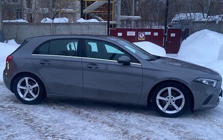 Mercedes-Benz A-Класс, 2019 год, 2 400 000 рублей, 6 фотография