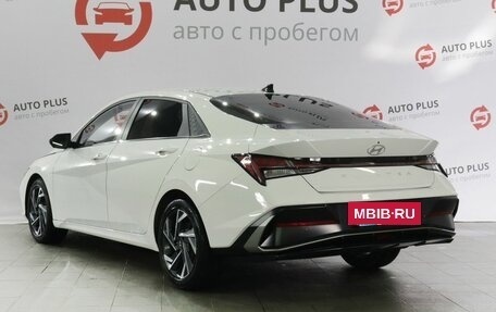 Hyundai Elantra, 2023 год, 2 230 000 рублей, 2 фотография