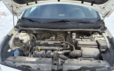 Hyundai Solaris II рестайлинг, 2015 год, 1 300 000 рублей, 15 фотография