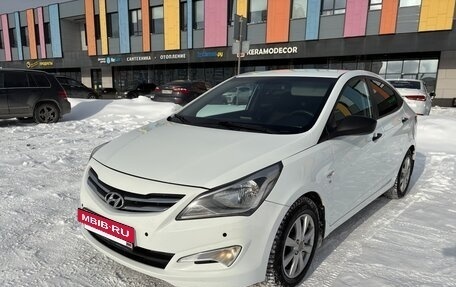 Hyundai Solaris II рестайлинг, 2015 год, 1 300 000 рублей, 13 фотография