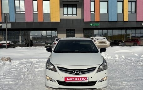 Hyundai Solaris II рестайлинг, 2015 год, 1 300 000 рублей, 2 фотография