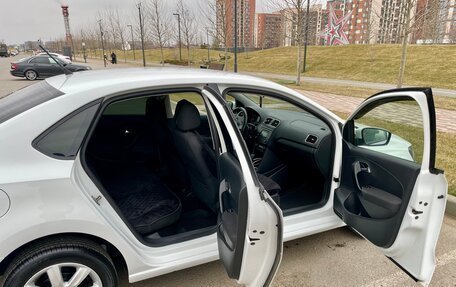 Volkswagen Polo VI (EU Market), 2015 год, 880 000 рублей, 13 фотография