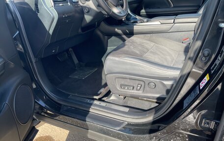 Lexus RX IV рестайлинг, 2018 год, 3 800 000 рублей, 22 фотография