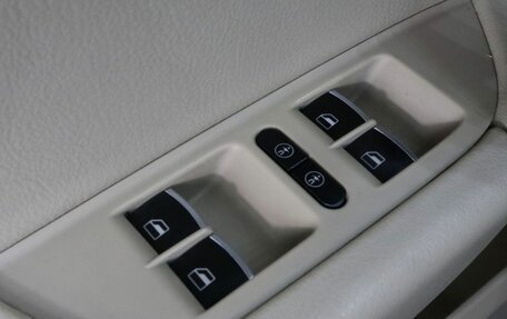 Volkswagen Touareg III, 2011 год, 1 599 000 рублей, 10 фотография