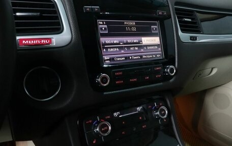 Volkswagen Touareg III, 2011 год, 1 599 000 рублей, 17 фотография