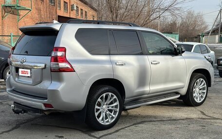 Toyota Land Cruiser Prado 150 рестайлинг 2, 2017 год, 3 650 000 рублей, 5 фотография