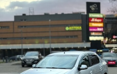 Renault Logan II, 2018 год, 850 000 рублей, 1 фотография