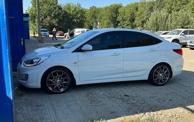 Hyundai Solaris II рестайлинг, 2013 год, 870 000 рублей, 1 фотография