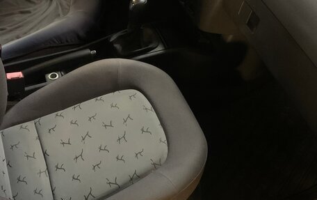 Skoda Fabia I, 2001 год, 350 000 рублей, 13 фотография