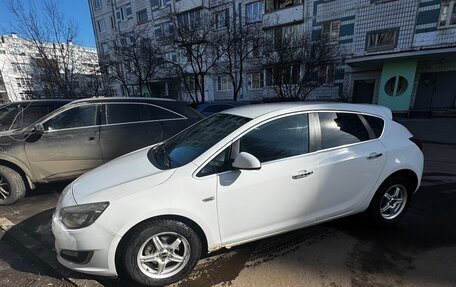 Opel Astra J, 2012 год, 560 000 рублей, 3 фотография