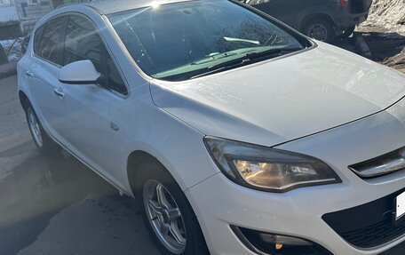 Opel Astra J, 2012 год, 560 000 рублей, 10 фотография