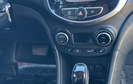 Hyundai Solaris II рестайлинг, 2014 год, 1 150 000 рублей, 10 фотография