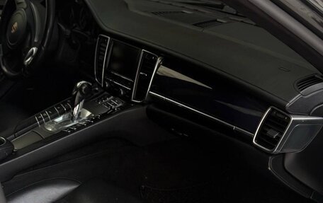 Porsche Panamera II рестайлинг, 2010 год, 1 899 999 рублей, 2 фотография