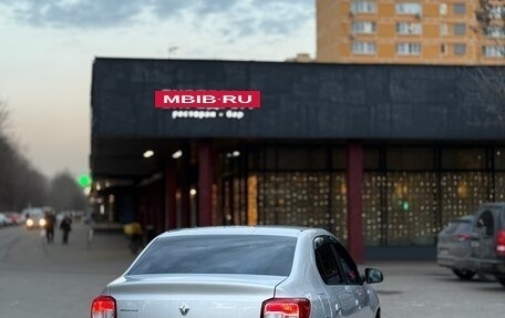 Renault Logan II, 2018 год, 850 000 рублей, 4 фотография