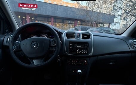 Renault Logan II, 2018 год, 850 000 рублей, 10 фотография