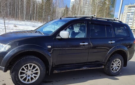 Mitsubishi Pajero Sport II рестайлинг, 2011 год, 1 780 000 рублей, 2 фотография