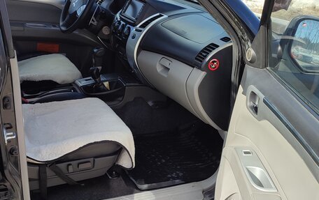 Mitsubishi Pajero Sport II рестайлинг, 2011 год, 1 780 000 рублей, 15 фотография