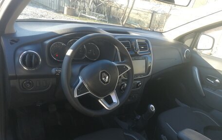 Renault Sandero II рестайлинг, 2019 год, 1 400 000 рублей, 2 фотография