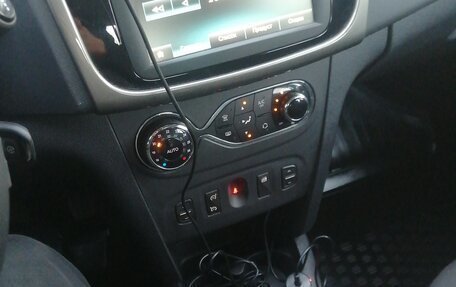 Renault Sandero II рестайлинг, 2019 год, 1 400 000 рублей, 7 фотография