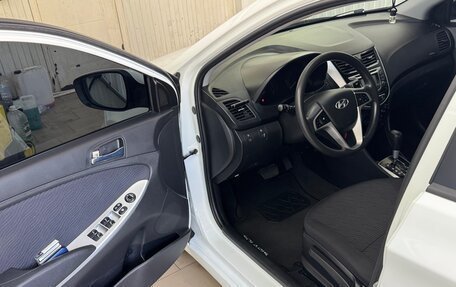 Hyundai Solaris II рестайлинг, 2013 год, 870 000 рублей, 11 фотография