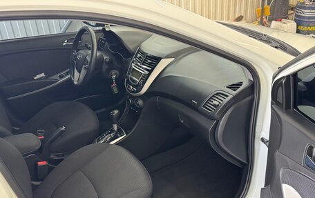 Hyundai Solaris II рестайлинг, 2013 год, 870 000 рублей, 15 фотография