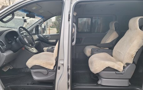 Hyundai Grand Starex Grand Starex I рестайлинг 2, 2008 год, 1 650 000 рублей, 10 фотография