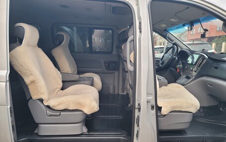 Hyundai Grand Starex Grand Starex I рестайлинг 2, 2008 год, 1 650 000 рублей, 13 фотография