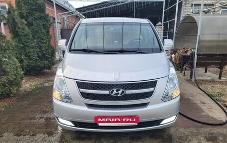Hyundai Grand Starex Grand Starex I рестайлинг 2, 2008 год, 1 650 000 рублей, 2 фотография